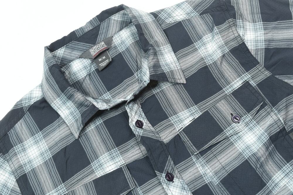 Outdoor Research Wanderer Shirt Mens Medium Black Gray Plaid Short Sleeve Hiking